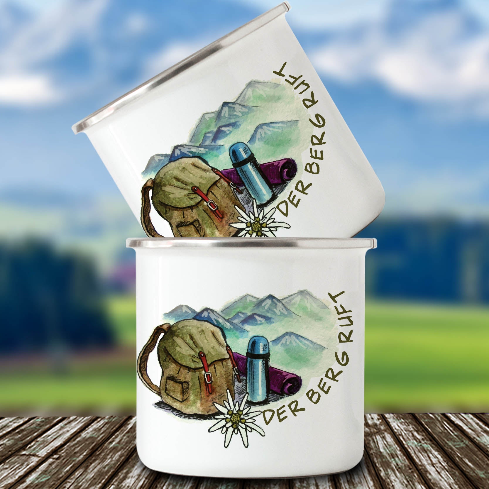 Emailletasse der Berg ruft Ansicht mit 2 Bechern